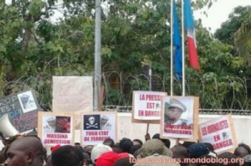 Article : Togo : L’ambassade de France, témoin  de la violence exercée sur les manifestants